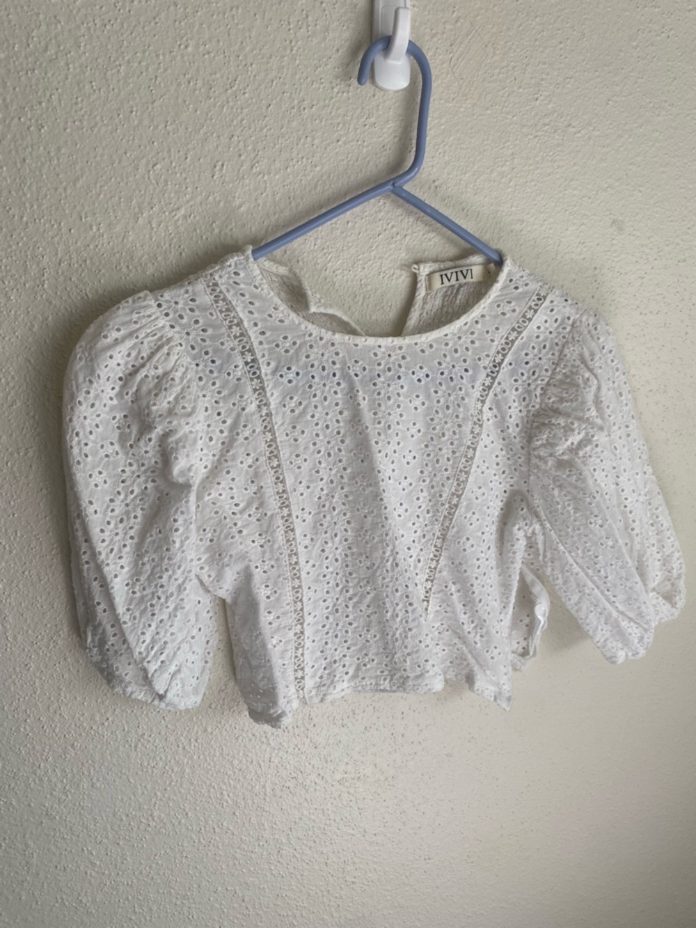 White Cropped Puff Sleeve Top